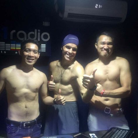 primed-v81-radio-with-reujen